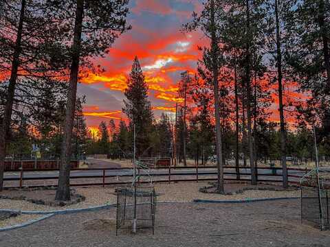 55371 Gross Drive, Bend, OR 97707