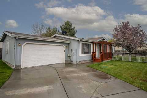 754 NE Navaho Court, Redmond, OR 97756