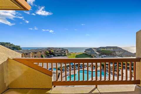 16 Seascape Resort DR, APTOS, CA 95003