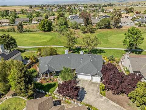 105 Louise CIR, HOLLISTER, CA 95023