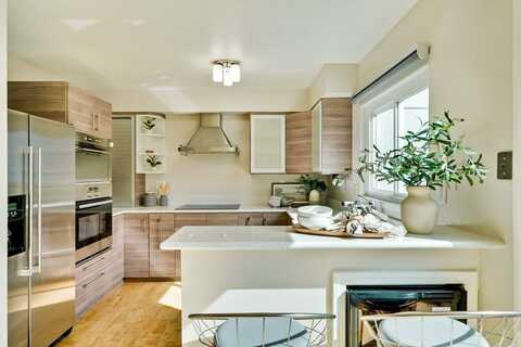 825 Montgomery ST, MOUNTAIN VIEW, CA 94041