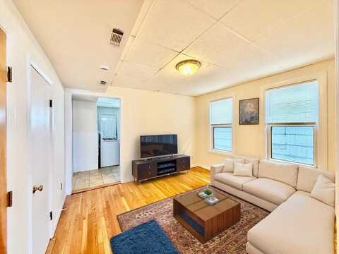 724 Cambridge St, Cambridge, MA 02141