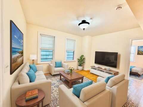 724 Cambridge St, Cambridge, MA 02141
