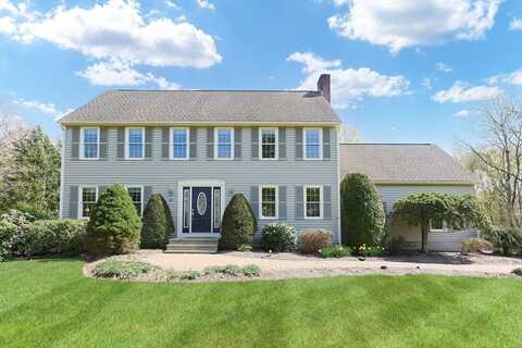 10 Lyndon Rd, Wrentham, MA 02093