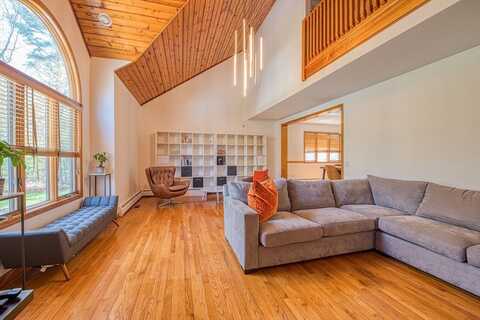 70 Davis St., Seekonk, MA 02771