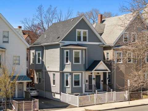 402 Medford St, Somerville, MA 02145