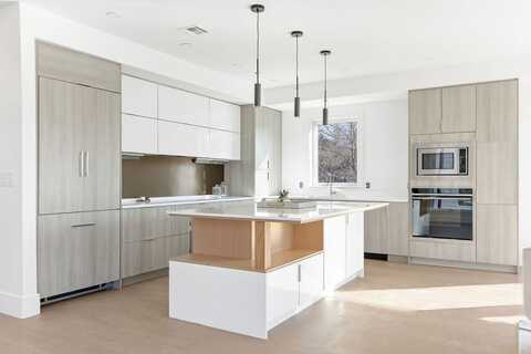 33 Evergreen St, Boston, MA 02130