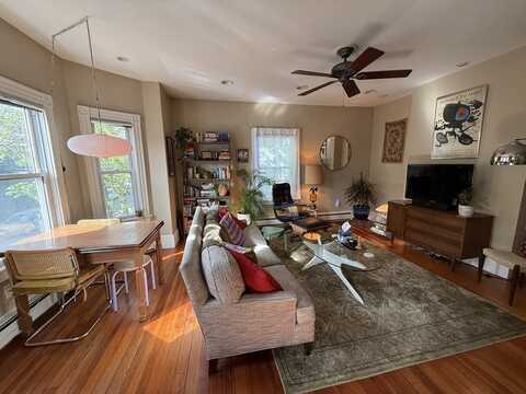 21 School St, Somerville, MA 02143