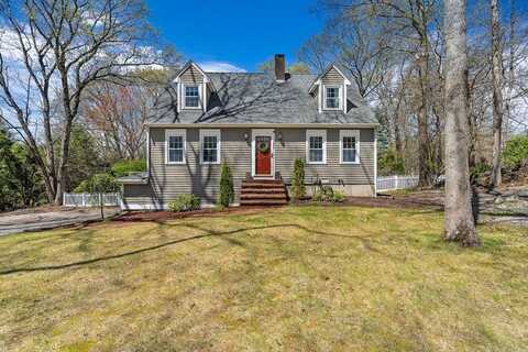 71 Countryside Ct, North Attleboro, MA 02760
