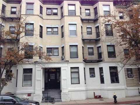 65 Burbank St, Boston, MA 02115