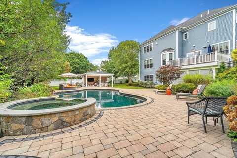 11 Essex St, Norfolk, MA 02056