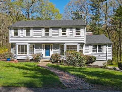 15 Lee Rd, Medfield, MA 02052