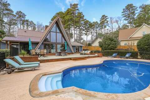 106 Honeysuckle Ln NE, Milledgeville, GA 31061
