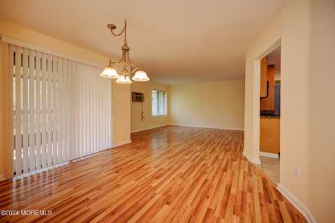 94 Arrowood Road, Manalapan, NJ 07726