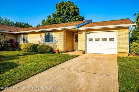450-b Closter Road, Monroe, NJ 08831