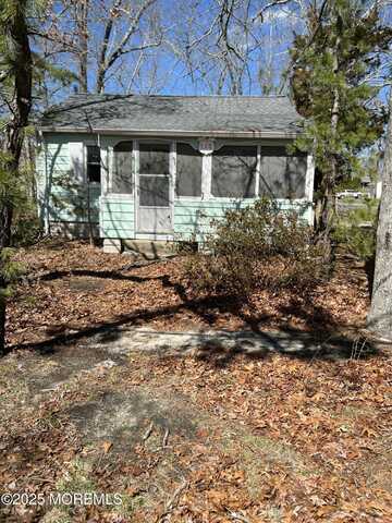 570 Vaughn Avenue, Forked River, NJ 08731