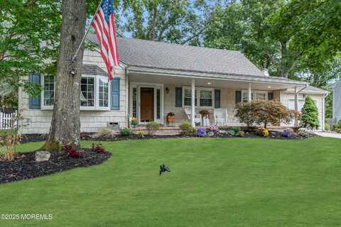 28 Woodridge Avenue, Toms River, NJ 08755