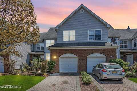 30 Frost Lane, East Windsor, NJ 08520