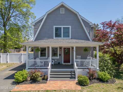 547 Greene Avenue, Belford, NJ 07718