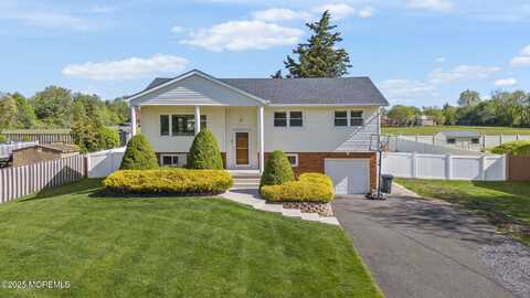 34 Kipling Way, Manalapan, NJ 07726