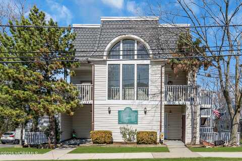 100 Navesink Avenue, Highlands, NJ 07732