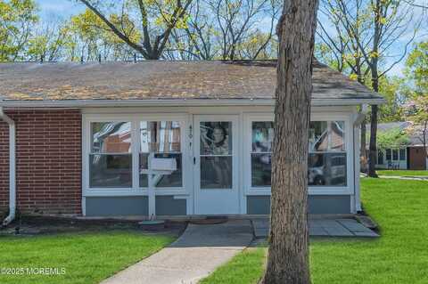 470f Thornbury Court, Lakewood, NJ 08701