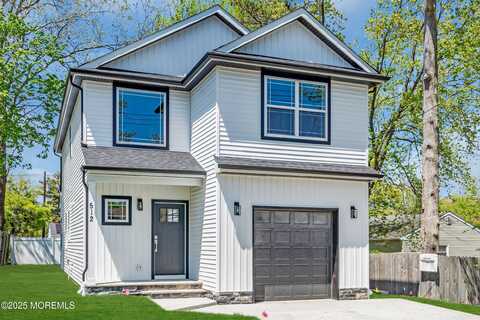512 Seaman Avenue, Beachwood, NJ 08722