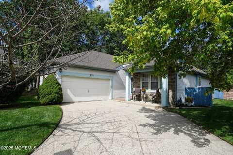 12 Thatcher Court, Jackson, NJ 08527