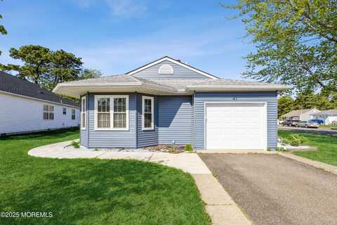 41 Stockport Drive, Toms River, NJ 08757