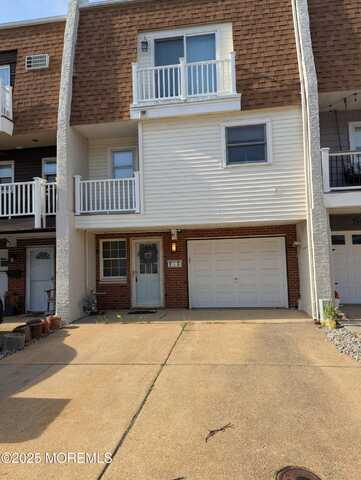41 Village Road, Sea Bright, NJ 07760
