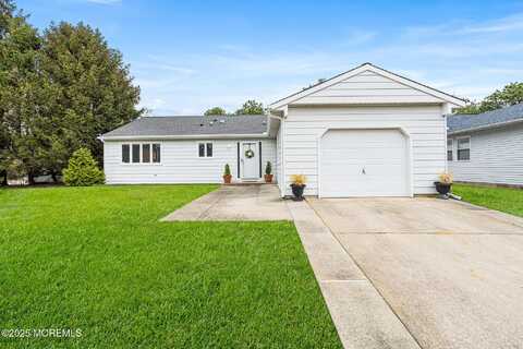 102 Santiago Drive, Toms River, NJ 08757