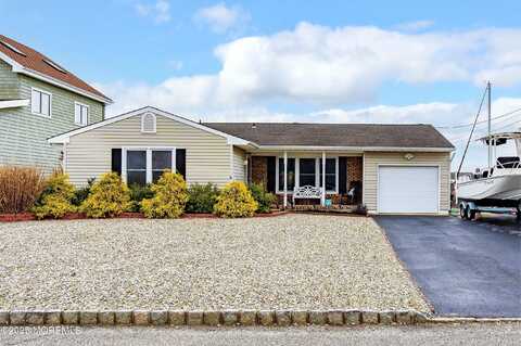 408 Elizabeth Court, Lanoka Harbor, NJ 08734