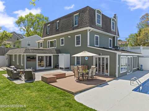 136 Chestnut Avenue, Island Heights, NJ 08732