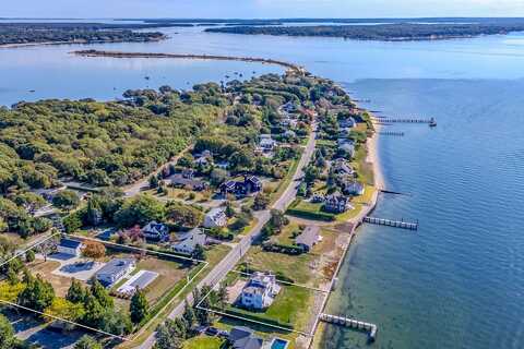 55 + 70 Peconic Avenue, Shelter Island, NY 11964