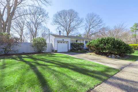 14 Bristol Street, Islip Terrace, NY 11752
