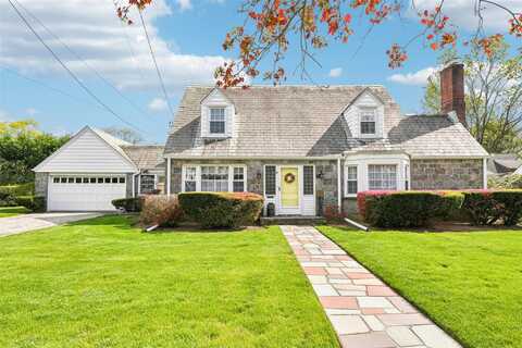 42 Ogden Avenue, East Williston, NY 11596