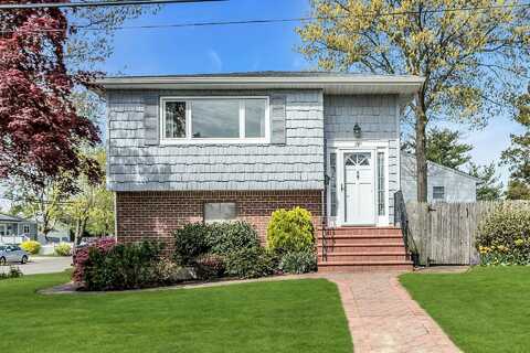78 Cheltenham Road, West Babylon, NY 11704