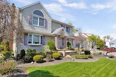 16 Barbara Drive, Farmingdale, NY 11735