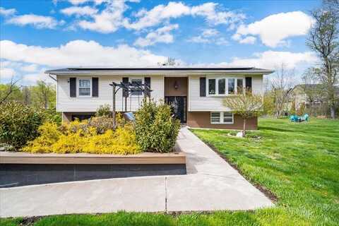 7 Lincoln Drive, Wallkill, NY 12589