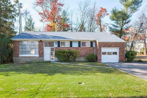 119 Reed Drive, Roslyn, NY 11576