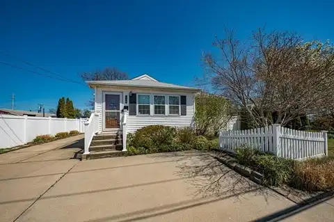 136 S Strong Avenue, Lindenhurst, NY 11757