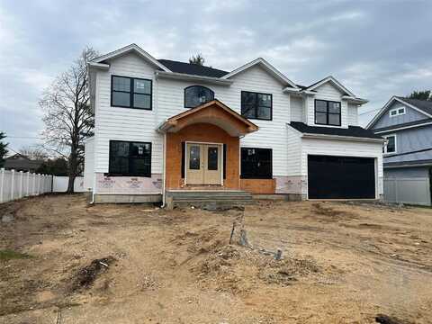 8 Madison Avenue, Jericho, NY 11753