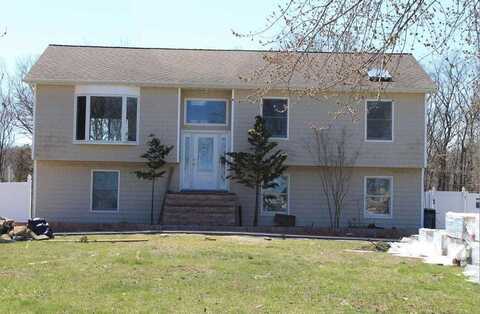 3 Pinetree Court, Commack, NY 11725