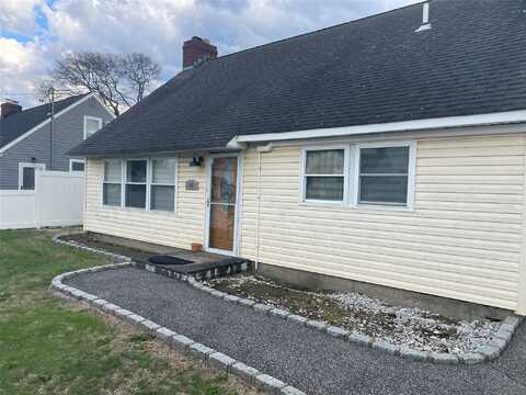 undefined, Copiague, NY 11726