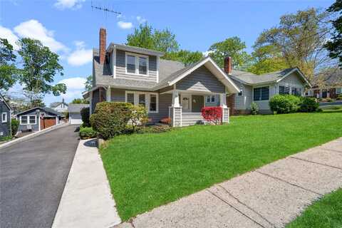 25 Fairmount Street, Huntington, NY 11743
