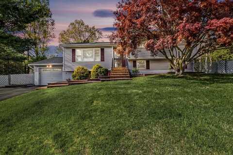 5 Smith Court, Washingtonville, NY 10992