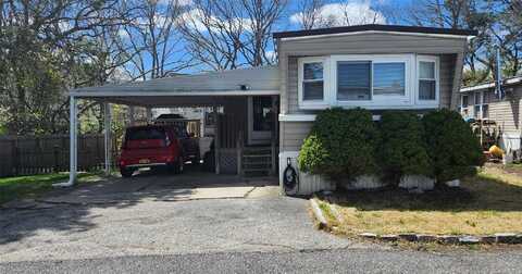 74 Ticonderoga Drive, Bohemia, NY 11716