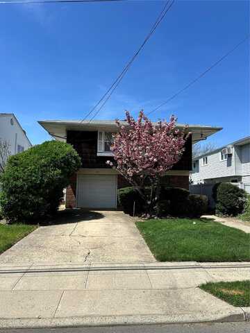 3128 Schreiber Place, Baldwin, NY 11510