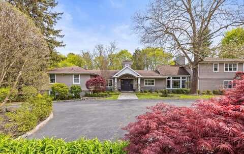 3 Tappentown Lane, Brookville, NY 11545