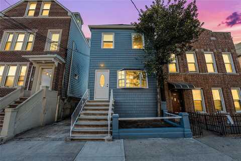 2561 RADCLIFF Avenue, Bronx, NY 10469